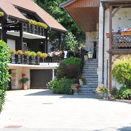 Auberge Du Roselet Duingt Buitenkant foto
