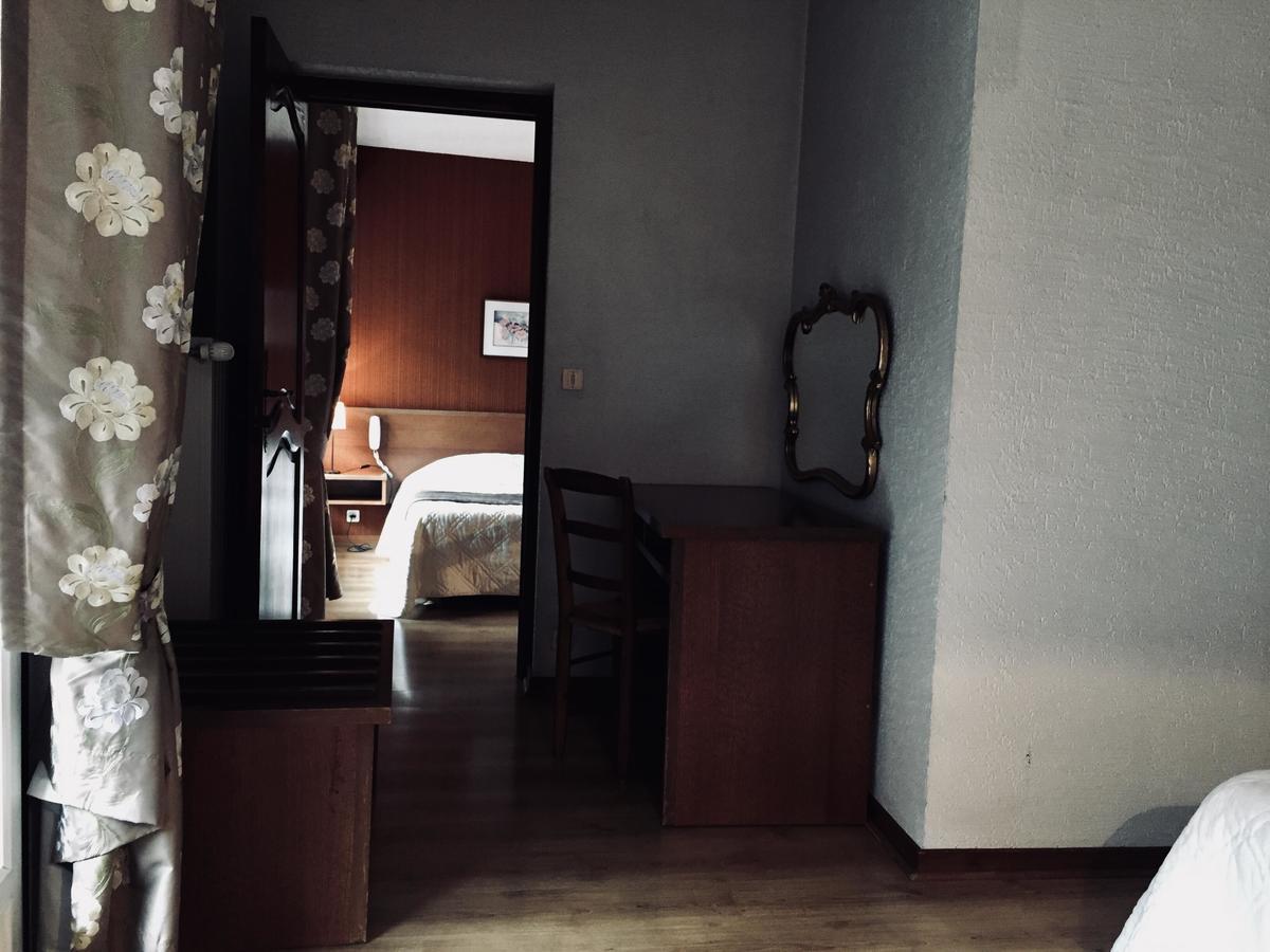 Auberge Du Roselet Duingt Buitenkant foto
